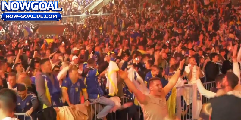 Cổ động viên Bosnia ăn mừng chiến thắng trước Italy tại vòng loại World Cup 2026 nowgoal